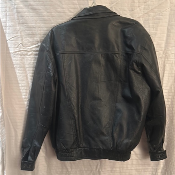 Black Bomber Jacket with Classic Design - Picture 4 of 4